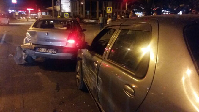 Zincirleme kazaya yol açtı, kaçtı!