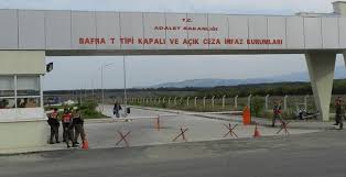 Bafra’da İki Kafadar Firar Etti…!