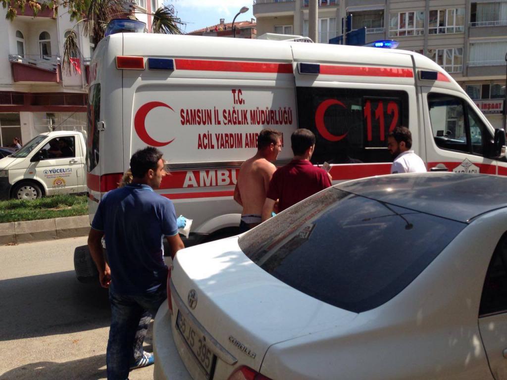 Bafra’da keserli bıçaklı kavga