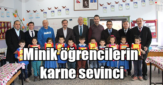 Minik öğrencilerin karne sevinci