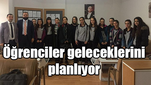 Öğrenciler geleceklerini planlıyor