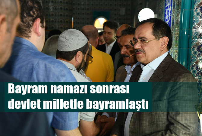Bayram namazı sonrası devlet milletle bayramlaştı