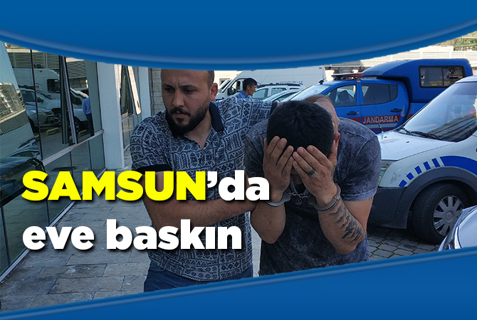 Evinde 4 çeşit uyuşturucu ile yakalandı