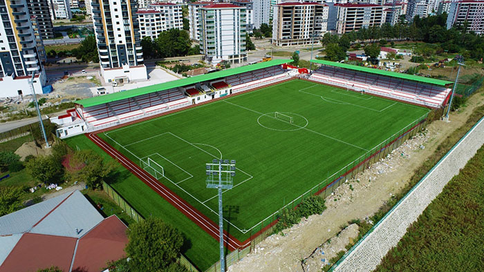 Samsun'da Derebahçe Stadı, Büyükşehir Belediyesi tarafından yeni bir çehreye büründü. Stat, yapılan düzenlemeler ile birlikte FIFA standartlarına uygun hale getirildi