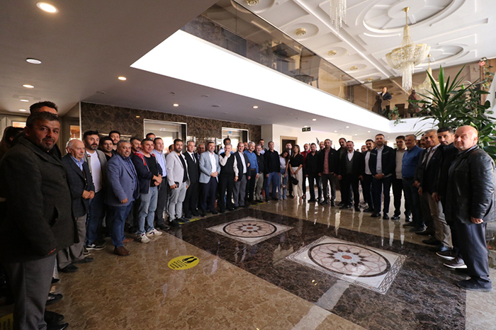 Samsun'da Kavak Belediye Başkanı İbrahim Sarıcaoğlu, ilçenin konut ihtiyacının karşılanması için müteahhitleri yatırıma davet etti