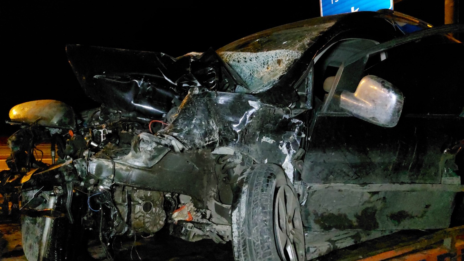  Samsun'un Tekkeköy İlçesi7nde meydana gelen trafik kazasında şoför, mucize bir şekilde hayata tutundu
