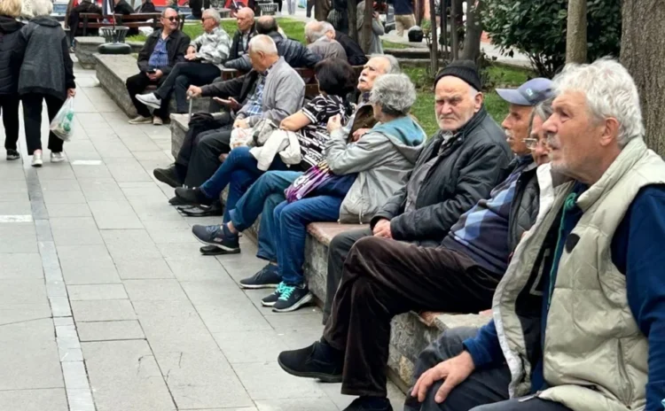 Ziraat Bankası ve PTT’den Yaşlılara Ramazan Desteği! İşte Başvuru Şartları!