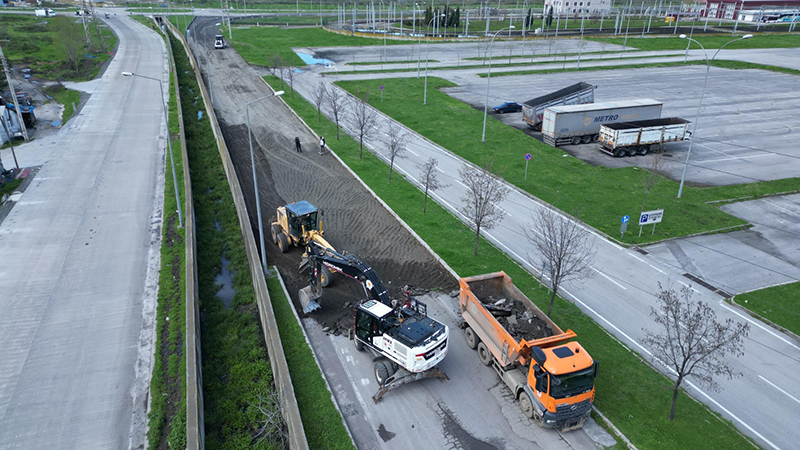 BÜYÜKŞEHİR 'YOL'
AÇIYOR!