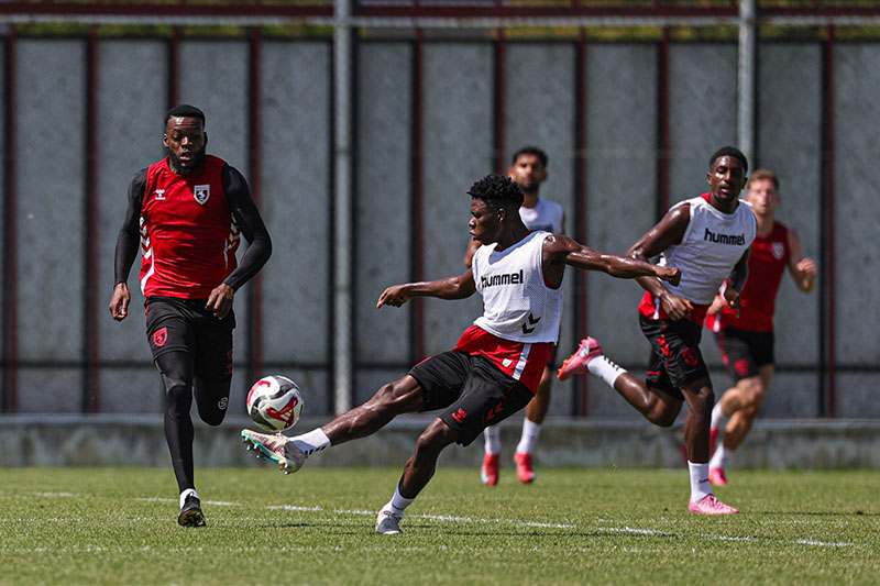 Samsunspor kaptanından açıklama:'HER ZAMAN ZORDUR!'