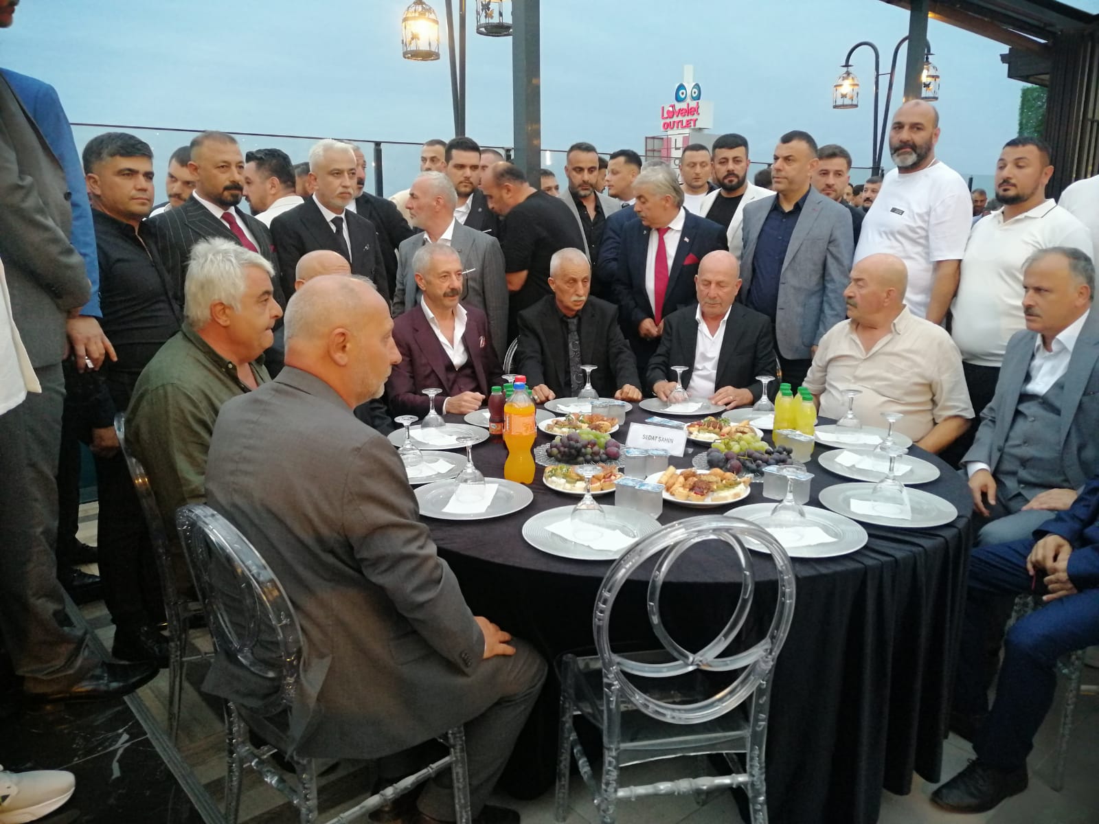 Nikah şahidi Müsavat DervişoğluSAMSUN'DA GÖRKEMLİ NİKAH!