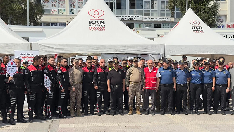 Kan bağışı kampanyası
SAMSUN POLİSİNDEN
‘GÖNÜLDEN’ DESTEK