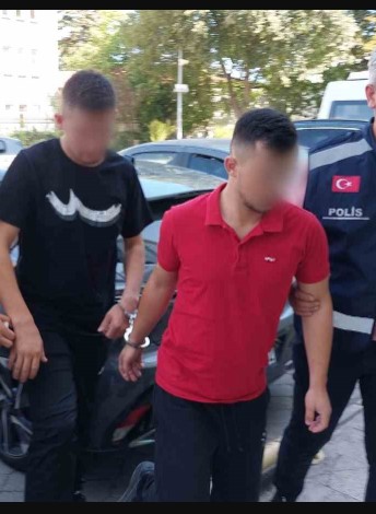 Çayevi önünde pusu
SAMSUN'DA
SİLAHLI
SALDIRI!