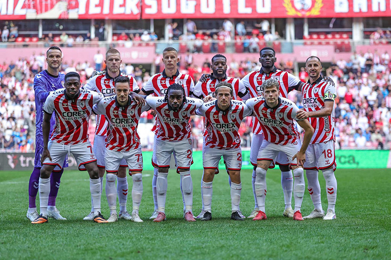 Antalyaspor mağlubiyeti ŞOK etti
SAMSUNSPOR
EVİNDE
KAYIP!