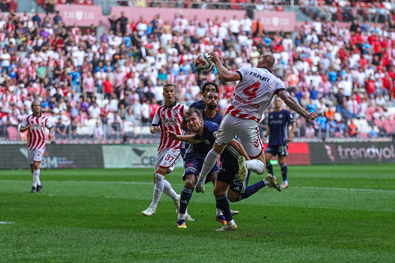 Antalyaspor mağlubiyeti ŞOK etti
SAMSUNSPOR
EVİNDE
KAYIP!
