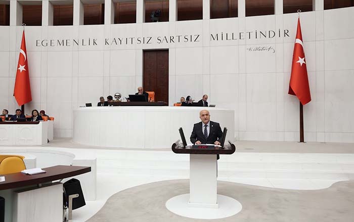 Samsun Milletvekili Usta'dan
SERT açıklama:
'BÖLÜCÜLER TÜRK
DEVLETİNİ TEHDİT
EDİYOR!..'