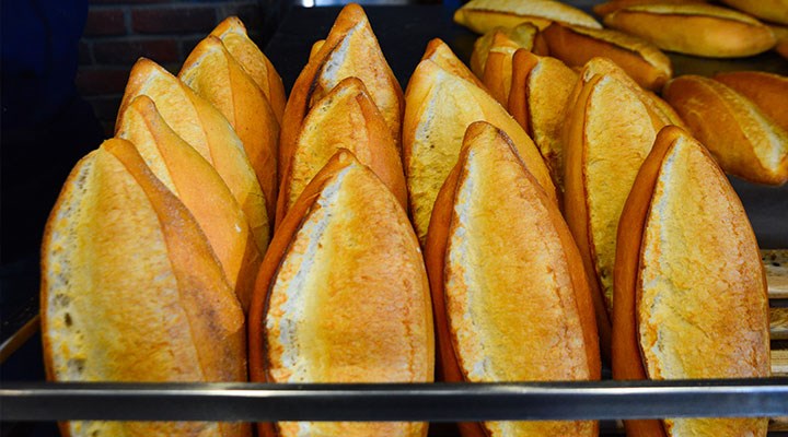 Samsun'da zam...
EKMEK ARTIK
15 LİRA!