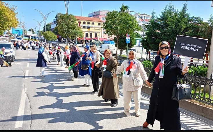 Kadınlardan insan zinciri
SAMSUN'DA
'SESSİZ' ÇIĞLIK