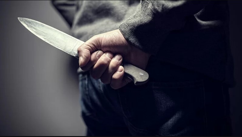 Birahanede bıçaklar çekildi
SAMSUN'DA
KANLI MAÇ KAVGASI!