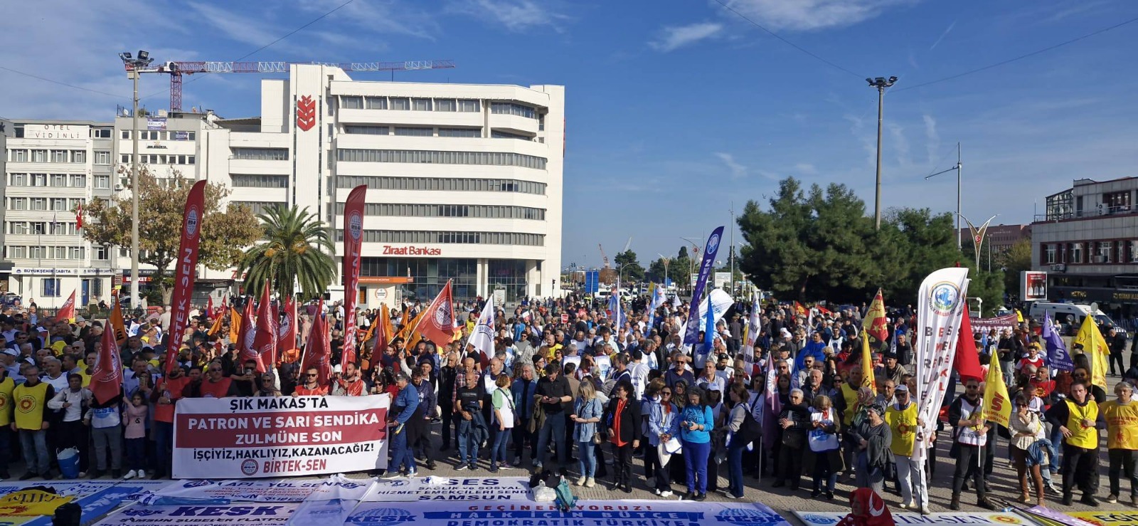 KESK, Samsun'dan seslendi
'GEÇİNEMİYORUZ!..'