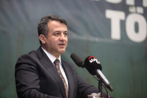 Yeni kent meydanı, otopark, kafe...
VEZİRKÖPRÜ'YE
MUHTEŞEM 
YATIRIMLAR!