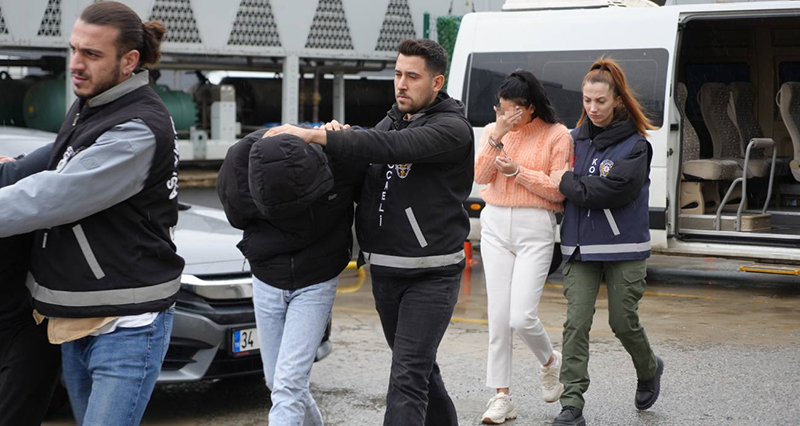 'Sazan Sarmalı'
SAMSUN'a uzandı....
3.5 MİLYARLIK
VURGUN!