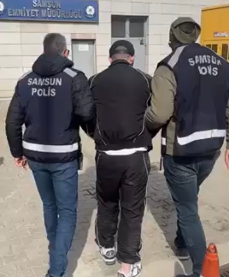 Polisten kaçamadılar
ATAKUM'DA
'FİRARİ'
AVI!