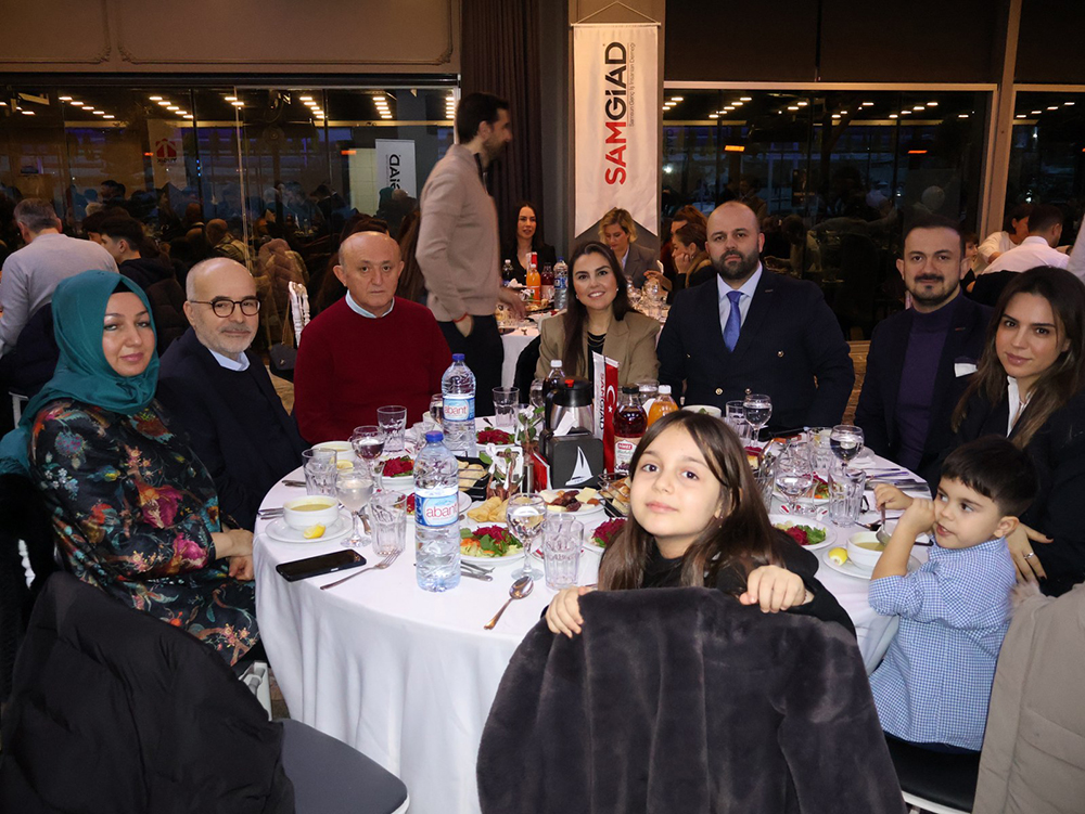 GENÇ İŞ İNSANLARI