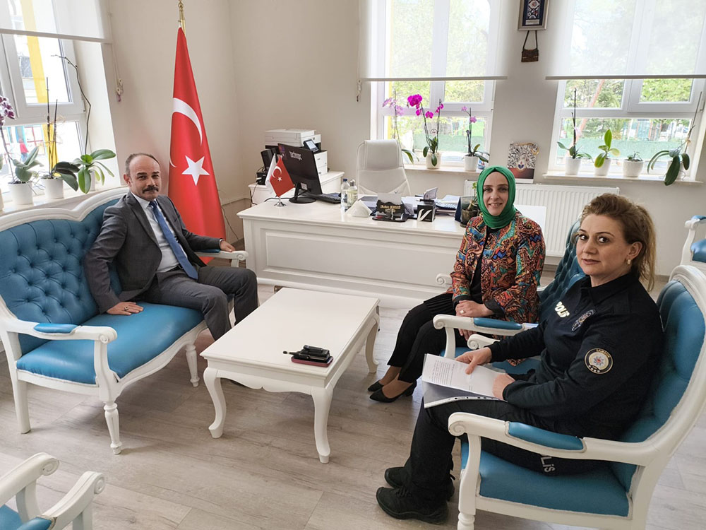 POLİS