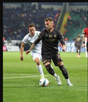 Cihan ile Draguş Samsun'aDRONGELEN
TRABZON'a
SAMSUNSPOR İÇİN
ŞOK İDDİA!