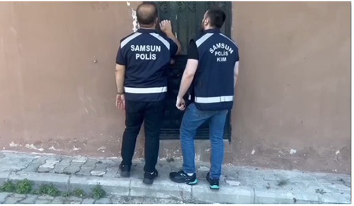 GİZLİ GEÇİT