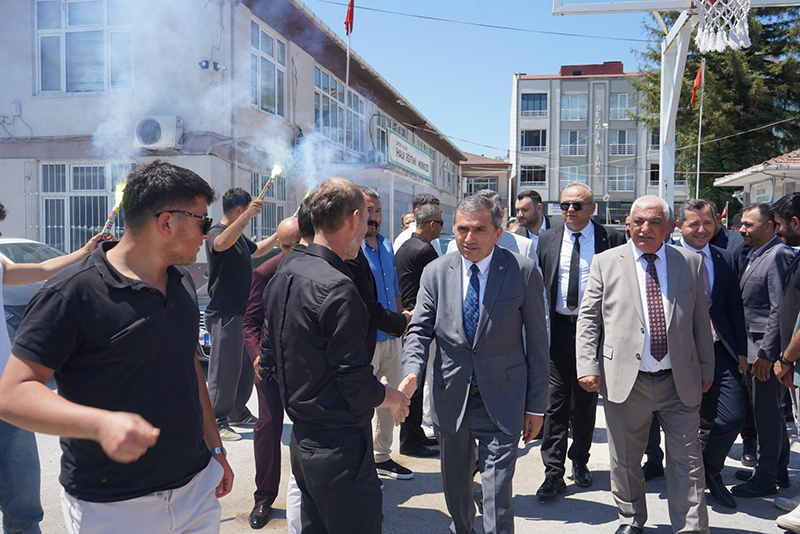 SAMSUN'da MHP ilçe kongreleriBURHAN MUCUR'DAN
'SİYASET'DERSİ!