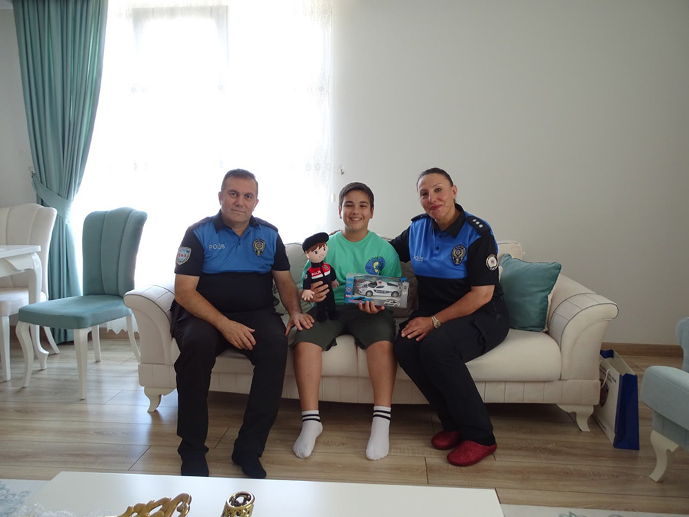 POLİS