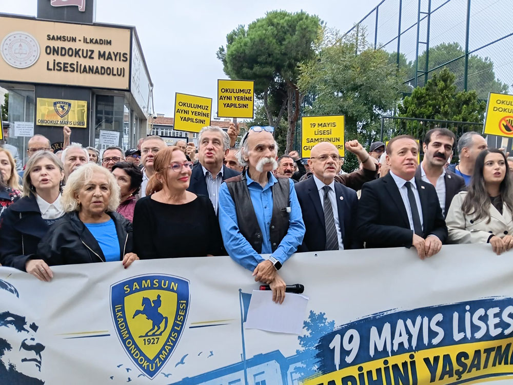 'OKULUMA DOKUNMA!..'