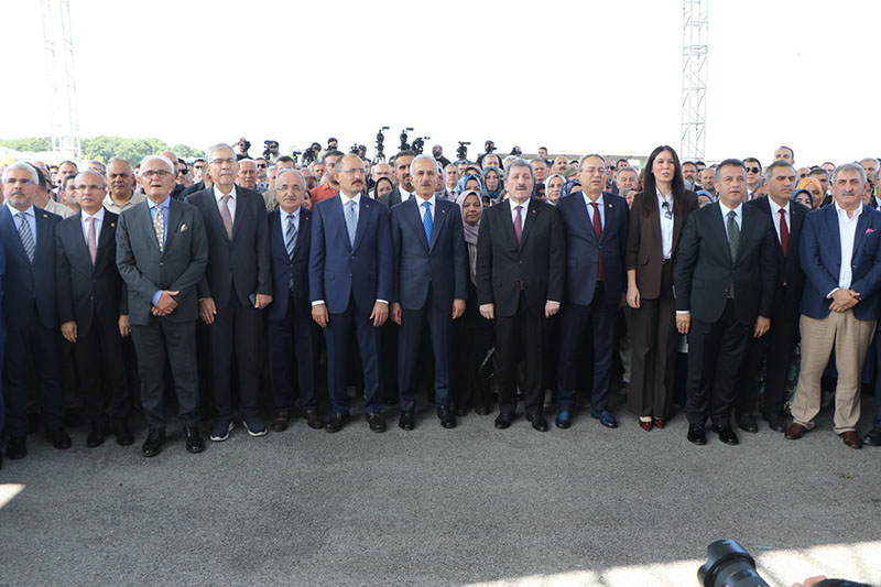 Temelini Bakan Uraloğlu attı
Samsun Havaalanı'na
YENİ TERMİNAL!