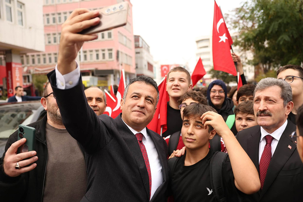 BAYRAK