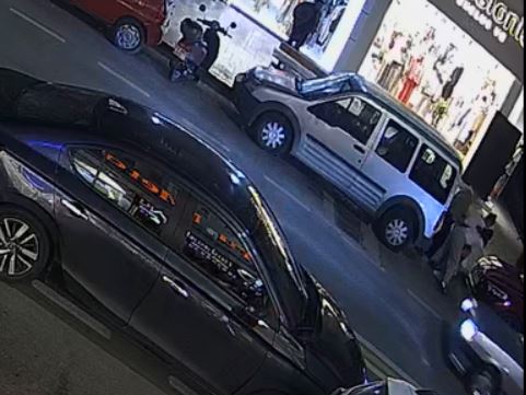 Samsun’da 3 kız kardeş gözaltında
CADDE ORTASINDA DEHŞET!