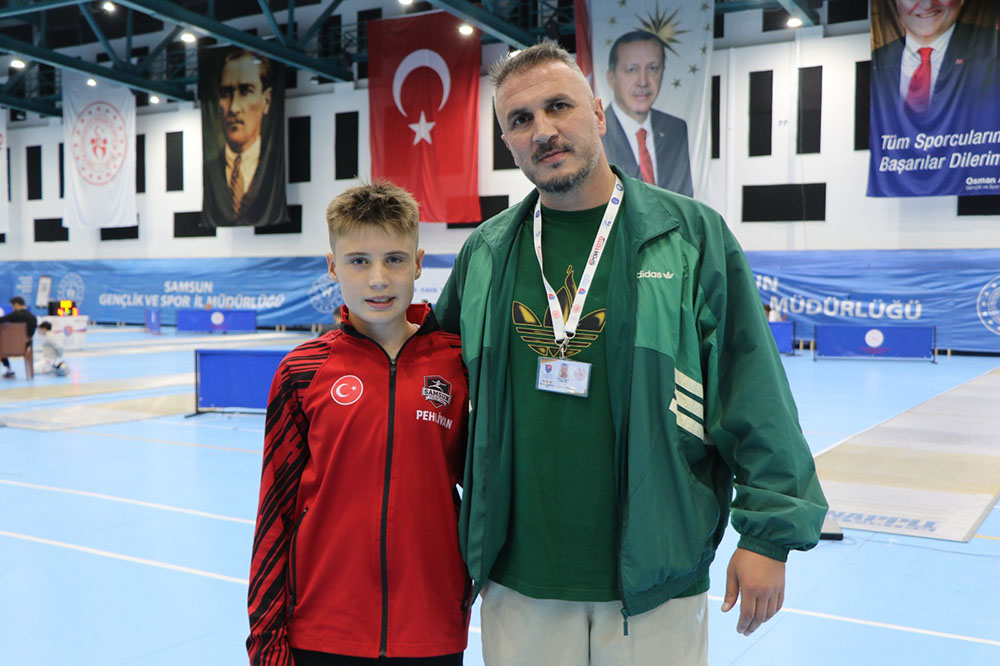 ŞAMPİYON