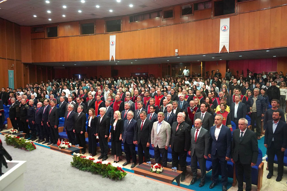 'İNSANLIK VİCDANININ GÜR SESİYİZ!'