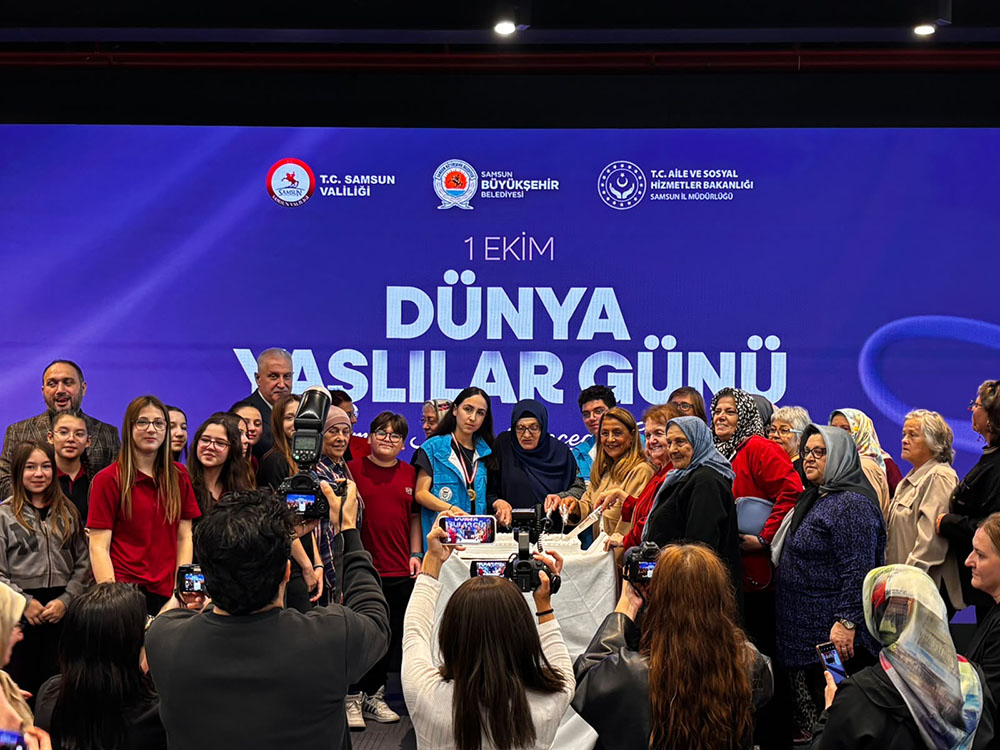 YAŞLI